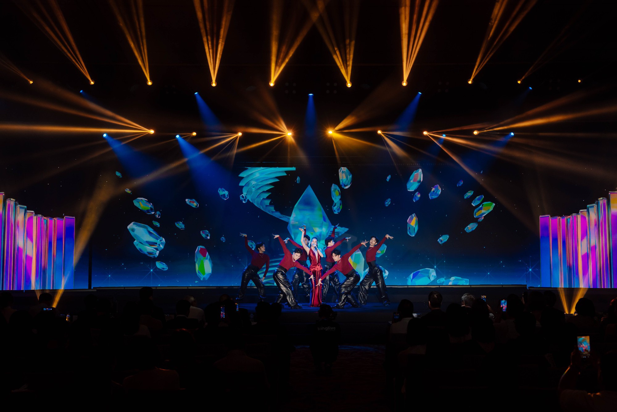 Gala Better Choice Awards 2026: &Acirc;m nhạc , &aacute;nh s&aacute;ng v&agrave; c&ocirc;ng nghệ h&ograve;a quyện trong một đ&ecirc;m tuyệt vời - Ảnh 40.
