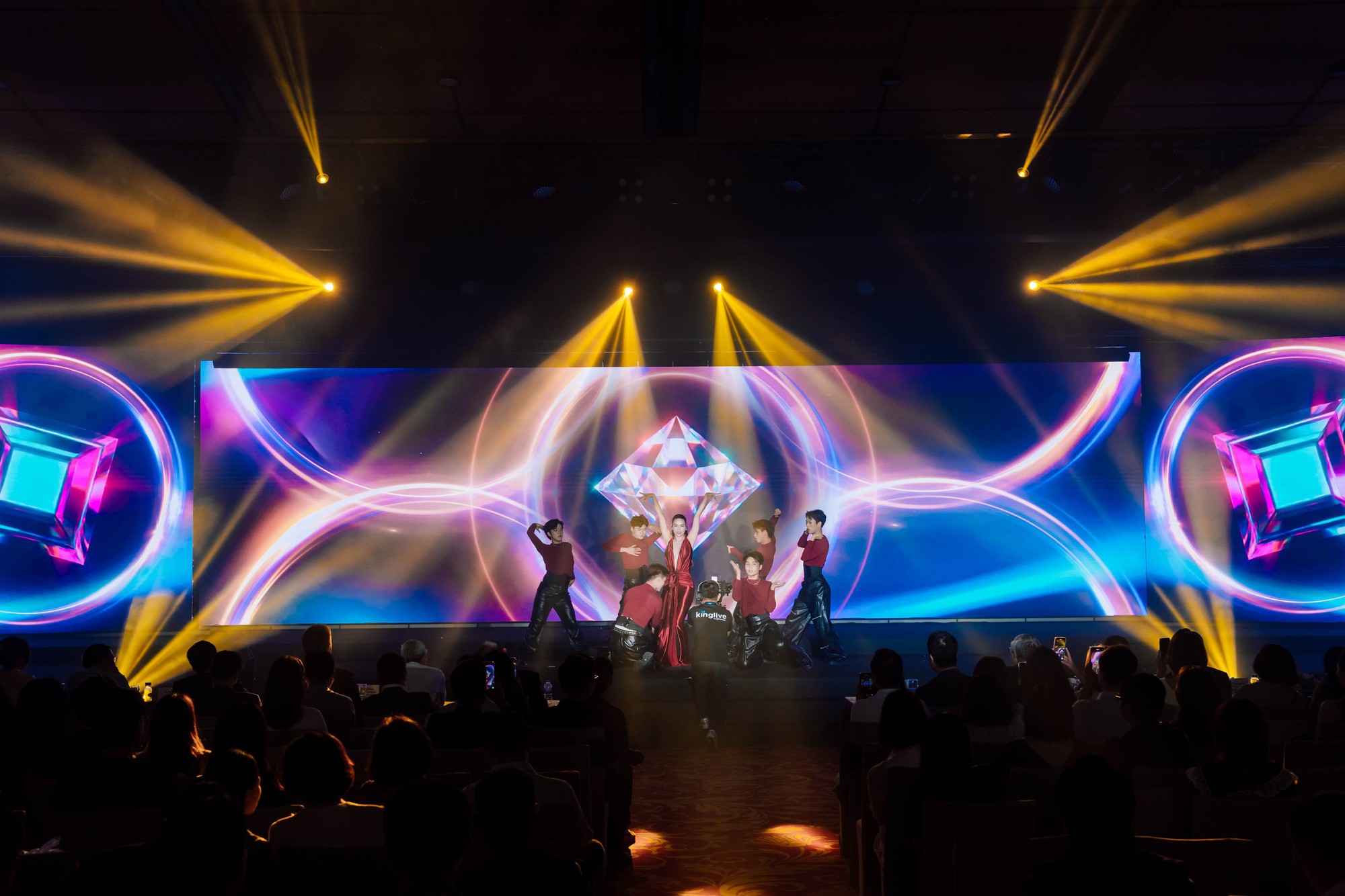 Gala Better Choice Awards 2026: &Acirc;m nhạc , &aacute;nh s&aacute;ng v&agrave; c&ocirc;ng nghệ h&ograve;a quyện trong một đ&ecirc;m tuyệt vời - Ảnh 38.