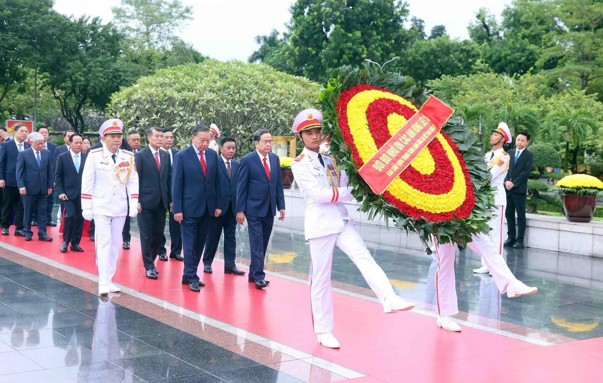 Khai mạc Hội nghị Trung ương 4 kh&oacute;a XIV: X&acirc;y dựng Đảng v&agrave; ph&aacute;t triển đất nước - Ảnh 2.