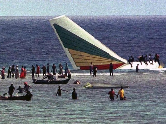 Thảm kịch Ethiopian Airlines 1996: M&aacute;y bay lao xuống biển , 125 người thiệt mạng - Ảnh 4.