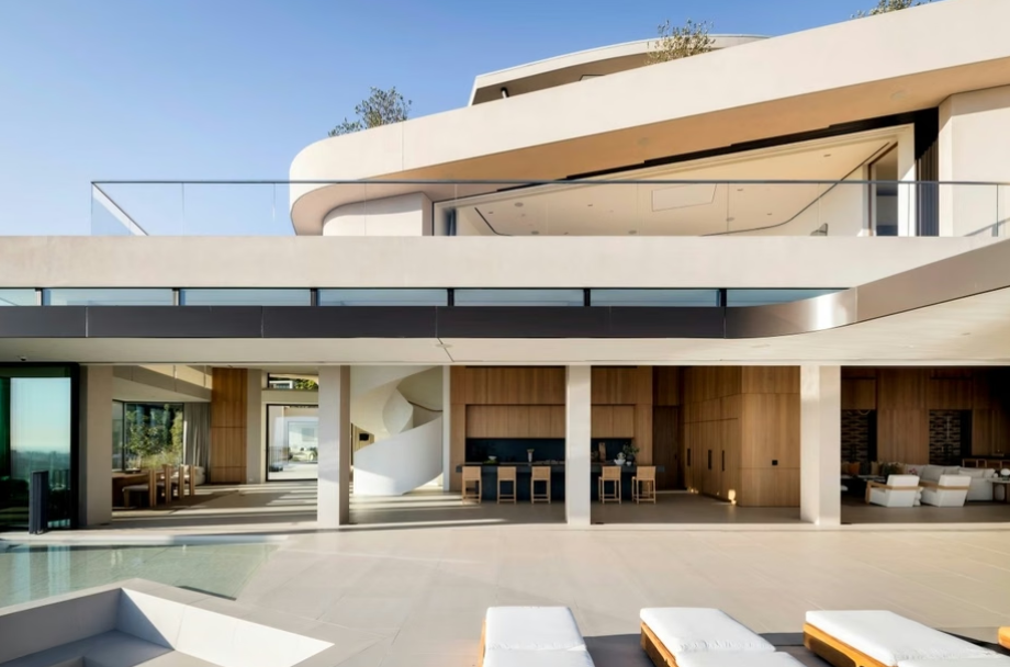 Ngôi nhà 780 tỷ của nữ tỷ phú Lucy Guo tại Los Angeles - Ảnh 8. Ngôi nhà 780 tỷ của nữ tỷ phú Lucy Guo tại Los Angeles - Ảnh 8.