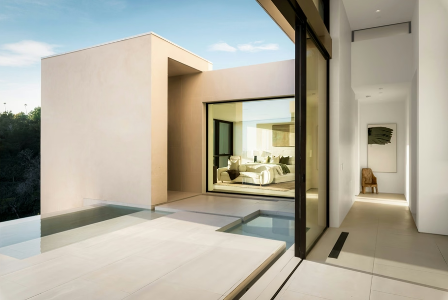 Ngôi nhà 780 tỷ của nữ tỷ phú Lucy Guo tại Los Angeles - Ảnh 4. Ngôi nhà 780 tỷ của nữ tỷ phú Lucy Guo tại Los Angeles - Ảnh 4.