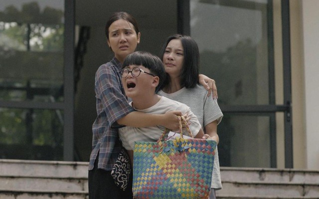 Huyền Lizzie b&aacute;n rau nu&ocirc;i 2 con tr&ecirc;n m&agrave;n ảnh- Ảnh 3.