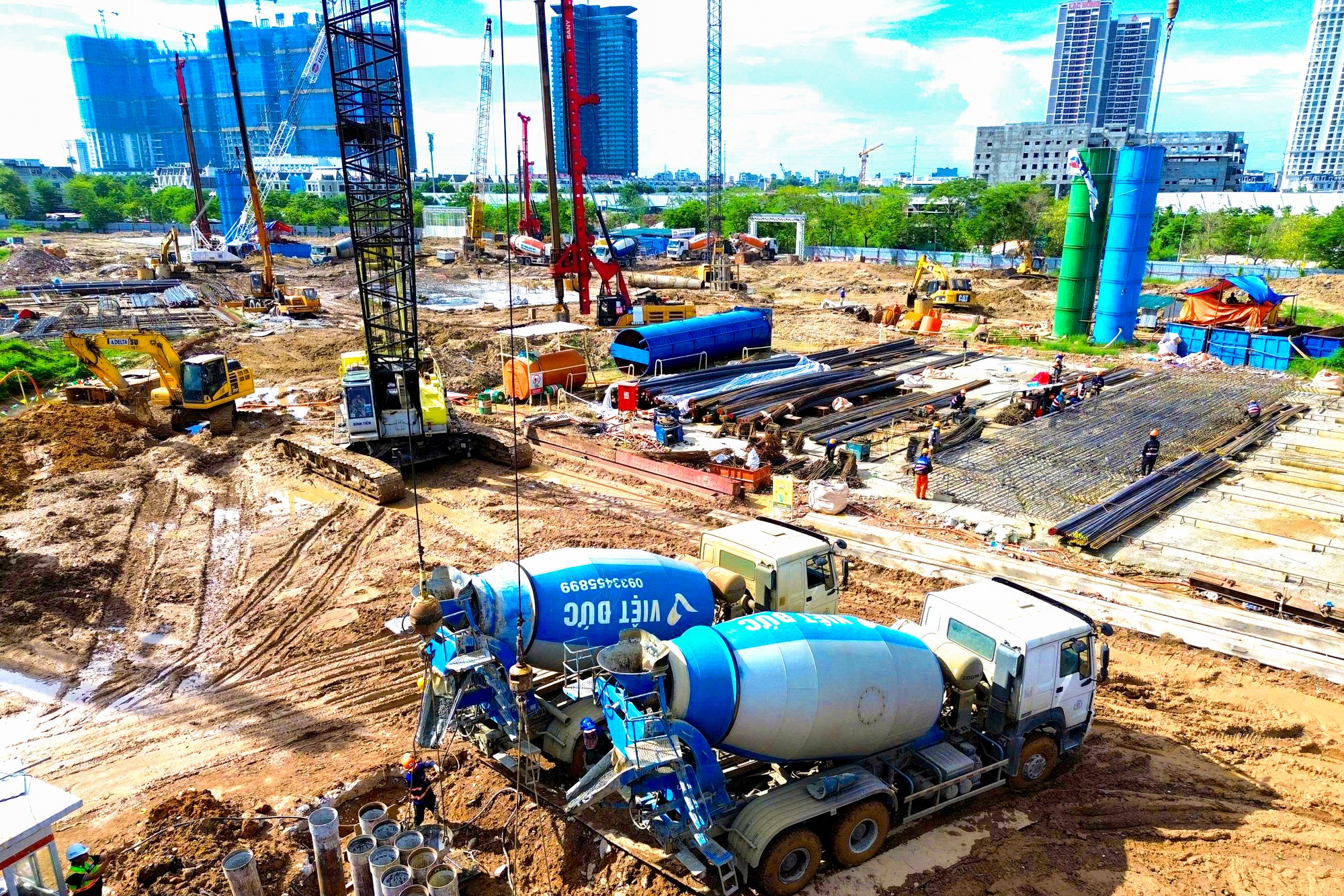 Trung tâm thủ đô xuất hiện siêu dự án có "bãi biển" cát trắng nước mặn 7.200m2, kiến trúc cảm hứng từ biển mây bảng lảng trên đỉnh núi, được vận hành bởi AI thế hệ mới - Ảnh 16.