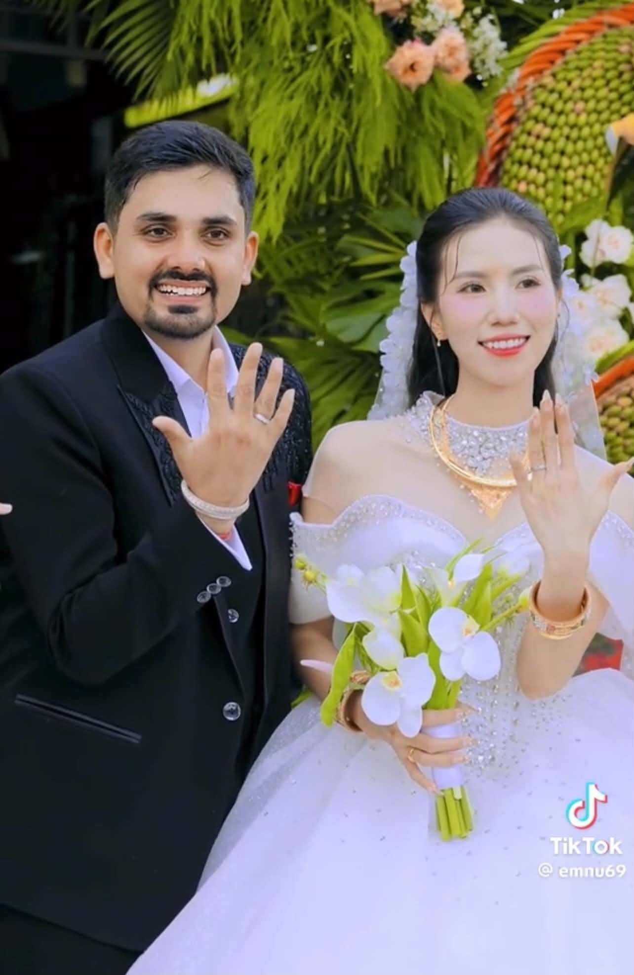 C&ocirc; g&aacute;i Việt y&ecirc;u thiếu gia Ấn Độ, &ldquo;mất điểm&rdquo; với bố mẹ chồng ngay lần đầu gọi video, c&aacute;i kết bất ngờ - Ảnh 3.