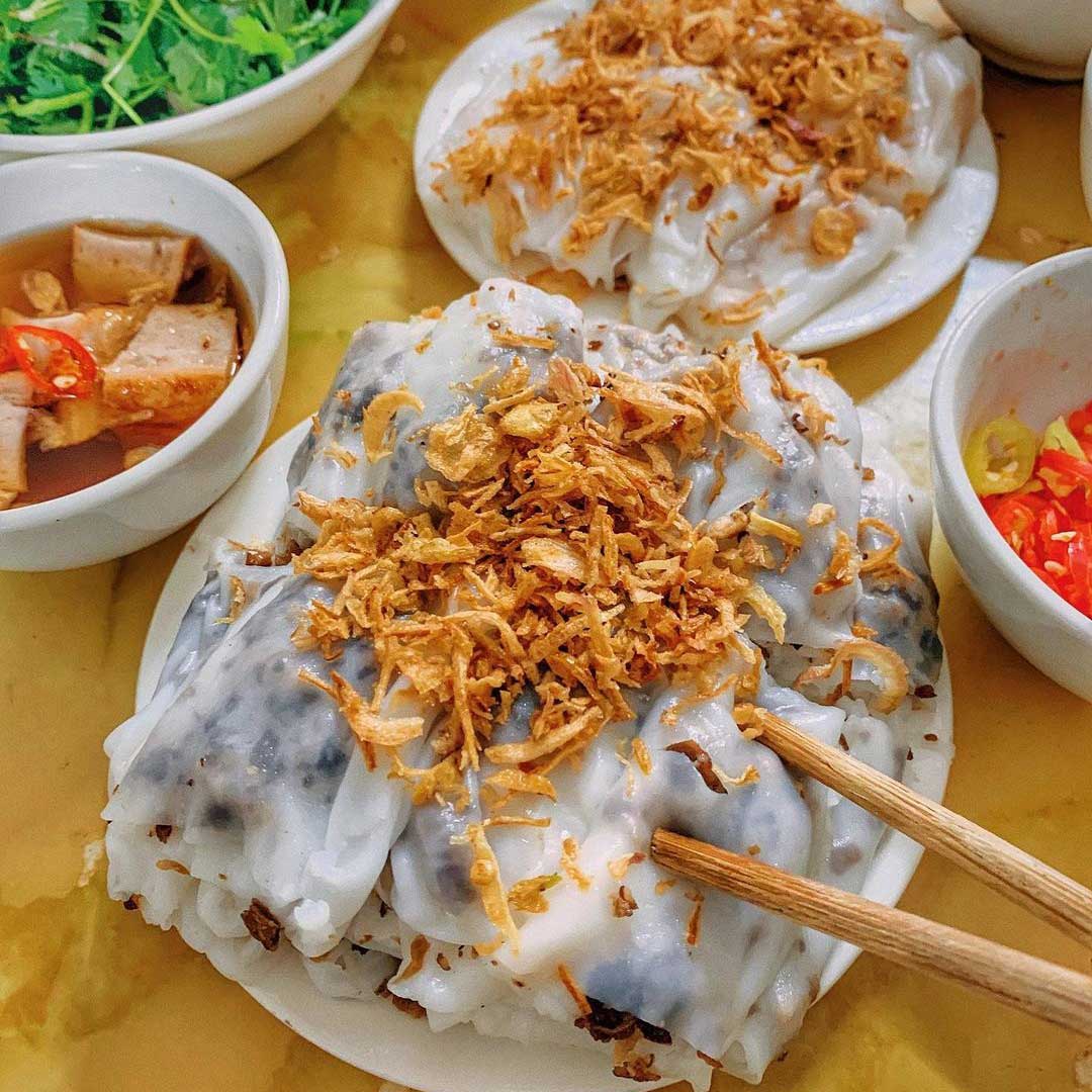 Việt Nam c&oacute; loại b&aacute;nh cuốn cầm tay kh&ocirc;ng d&iacute;nh, nh&agrave; c&oacute; điều kiện mới được ăn - Ảnh 7.
