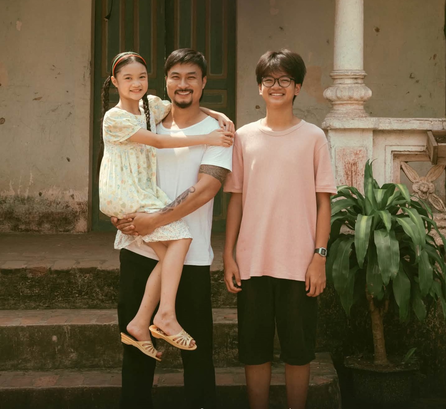 Huyền Lizzie lột x&aacute;c ấn tượng trong phim Căn Nh&agrave; Kh&ocirc;ng M&aacute;i Che c&ugrave;ng Duy Hưng - Ảnh 3.