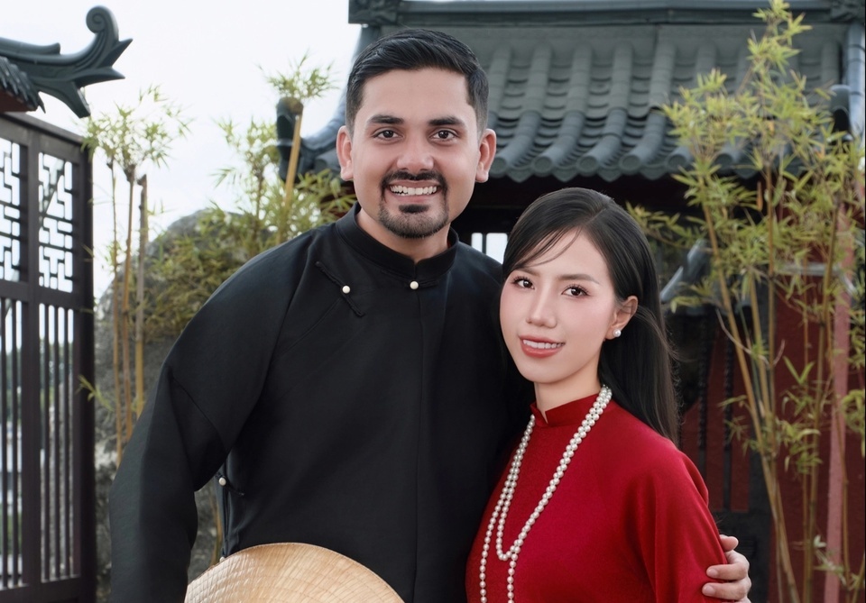C&ocirc; g&aacute;i Việt y&ecirc;u thiếu gia Ấn Độ, &ldquo;mất điểm&rdquo; với bố mẹ chồng ngay lần đầu gọi video, c&aacute;i kết bất ngờ - Ảnh 1.