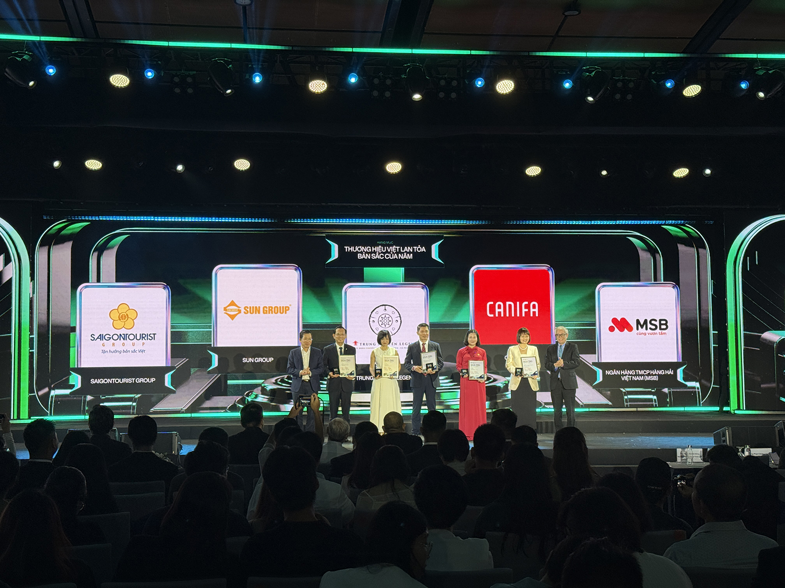 Nation Builders Awards 2026: Doanh nghiệp công nghệ góp phần xây dựng nền tảng mới cho Việt Nam - Ảnh 8. Nation Builders Awards 2026: Doanh nghiệp công nghệ góp phần xây dựng nền tảng mới cho Việt Nam - Ảnh 8.