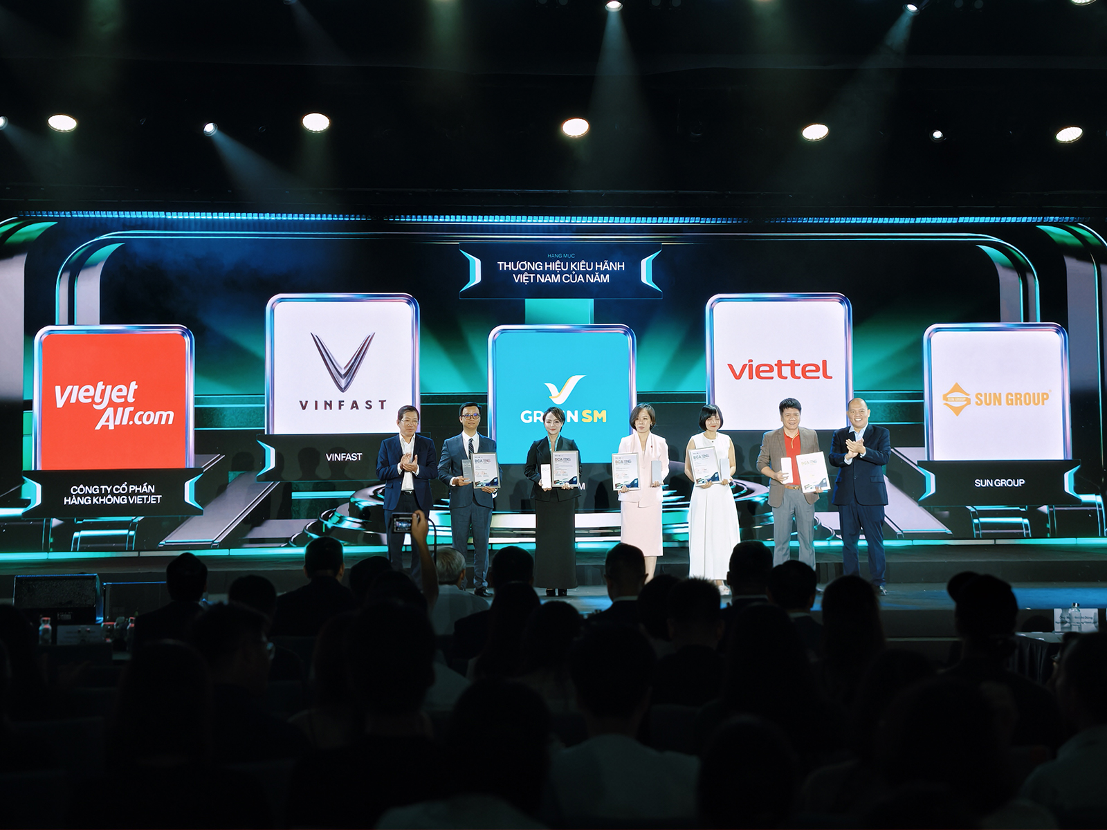 Nation Builders Awards 2026: Doanh nghiệp công nghệ góp phần xây dựng nền tảng mới cho Việt Nam - Ảnh 9. Nation Builders Awards 2026: Doanh nghiệp công nghệ góp phần xây dựng nền tảng mới cho Việt Nam - Ảnh 9.