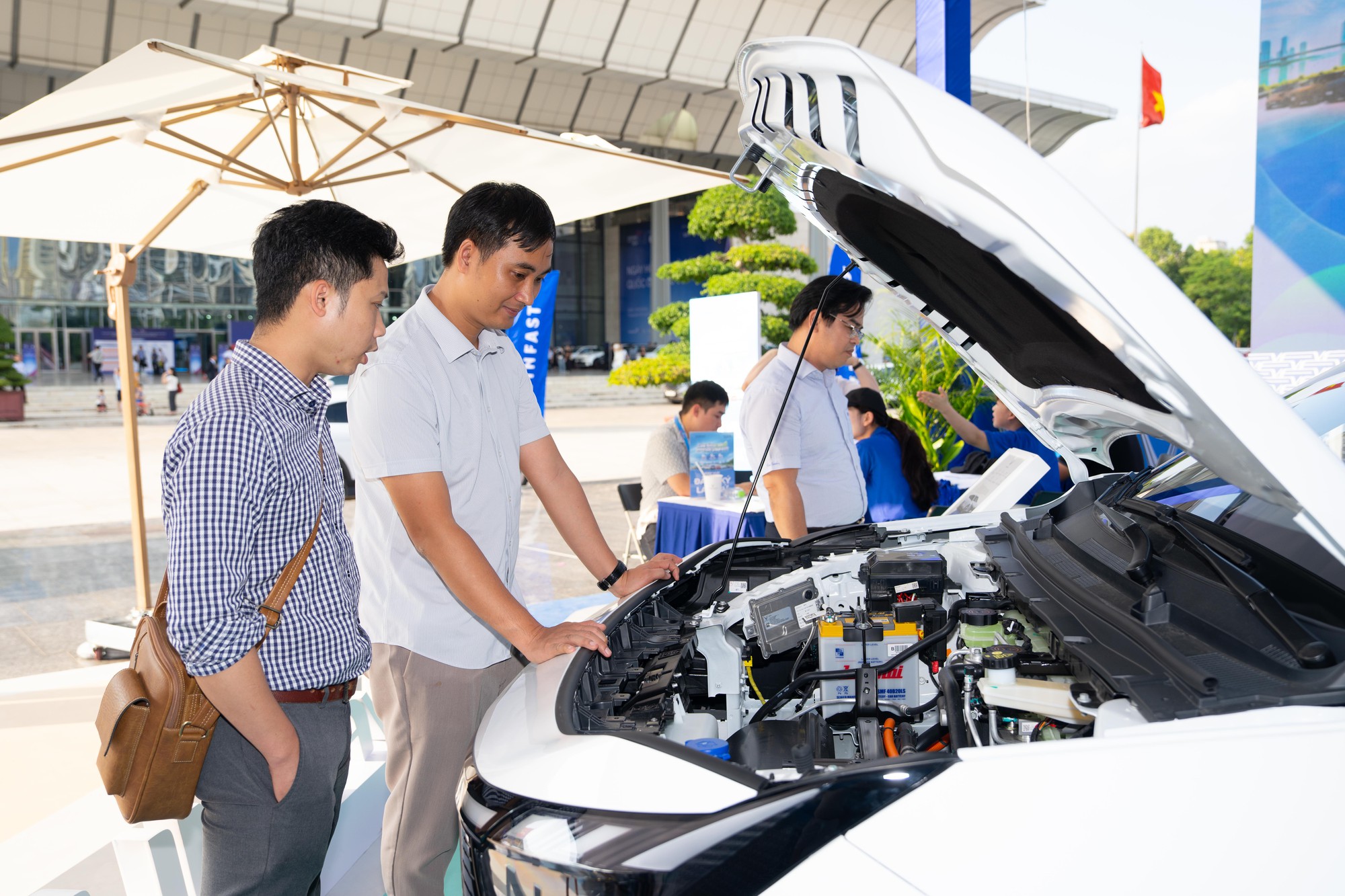 Toàn cảnh Gala Car Choice Awards 2026: Kỷ nguyên xe xanh và những ‘địa chấn’ mới - Ảnh 2.