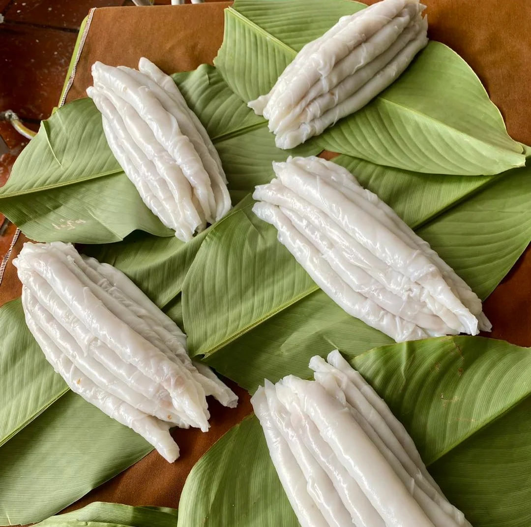 Việt Nam c&oacute; loại b&aacute;nh cuốn cầm tay kh&ocirc;ng d&iacute;nh, nh&agrave; c&oacute; điều kiện mới được ăn - Ảnh 5.