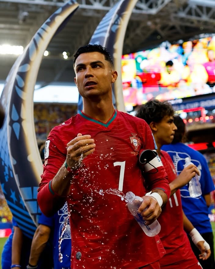 Án phạt 3 trận dành cho Ronaldo: Hệ lụy và tương lai tại đt Bồ Đào Nha - Ảnh 1.