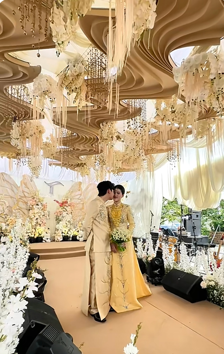 Đ&aacute;m cưới h&agrave;o m&ocirc;n hot dần dần MXH: Thiếu gia ng&agrave;nh xăng dầu cưới &aacute;i nữ tiệm v&agrave;ng- Ảnh 6.