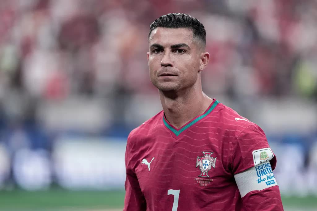 Ronaldo th&ocirc;ng b&aacute;o từ gi&atilde; đội tuyển Bồ Đ&agrave;o Nha: T&acirc;m thư g&acirc;y chấn động b&oacute;ng đ&aacute; 2026 - Ảnh 1.