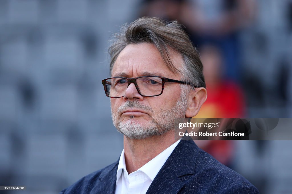 Tuyển Việt Nam trắng tay, HLV Troussier đã đúng? - Ảnh 2. Tuyển Việt Nam trắng tay, HLV Troussier đã đúng? - Ảnh 2.