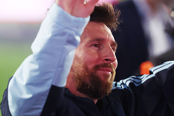 Messi chia tay b&oacute;ng đ&aacute; Argentina: Khoảnh khắc lịch sử đầy x&uacute;c động tại Monumental - Ảnh 1.
