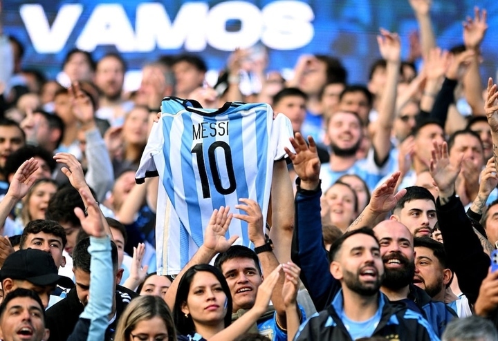 Messi l&agrave; ' con g&agrave; đẻ trứng v&agrave;ng ' cho LĐBĐ Argentina v&agrave; những th&agrave;nh c&ocirc;ng thương mại - Ảnh 3.
