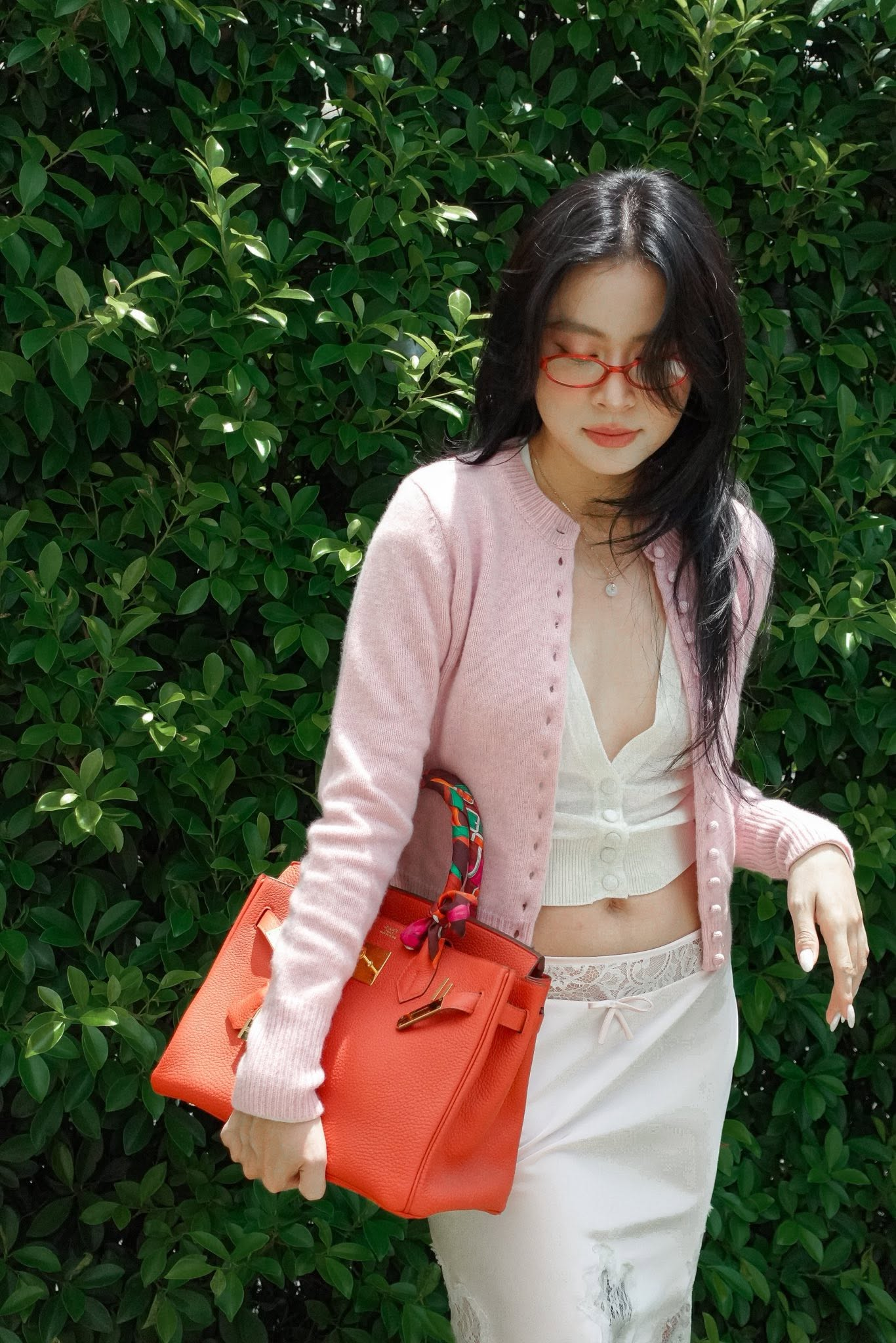 Ho&agrave;ng th&ugrave;y Linh trở lại với Ng&ocirc;i nh&agrave; mới v&agrave; MV Thầy D&ugrave;i đầy bất ngờ - Ảnh 4.