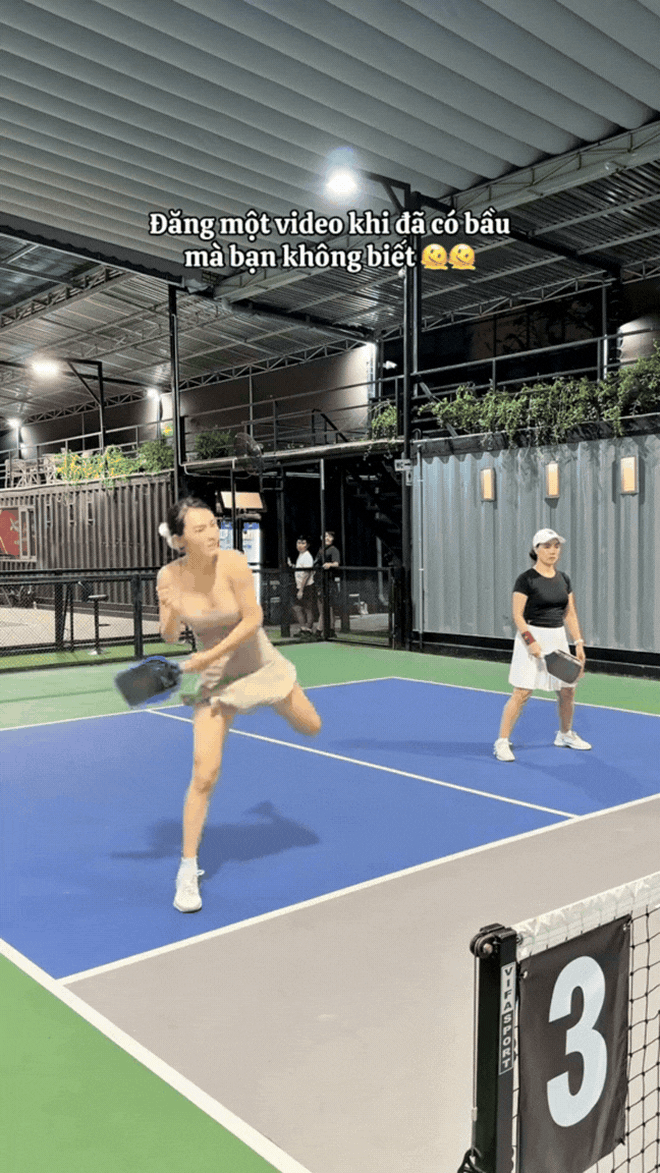 Vũ Thúy Quỳnh có bầu nhưng vẫn đi đánh pickle ball, tiết lộ lý do giấu giếm chuyện mang bầu - Ảnh 1.