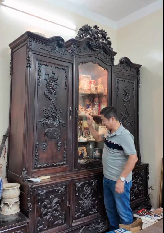 NSƯT Ch&iacute; Trung g&acirc;y ch&uacute; &yacute; khi rao b&aacute;n loạt đồ đ&atilde; d&ugrave;ng hơn 30 đến 70 năm ở tập thể số 1 Tr&agrave;ng Tiền - Ảnh 2.