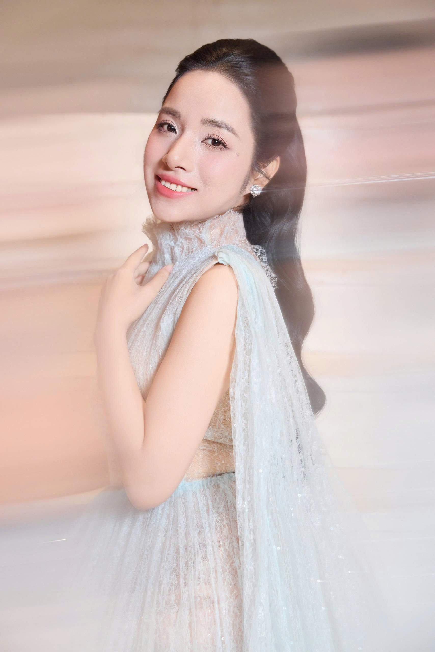Nghệ sĩ Trang Bùi gửi trọn tình yêu 20 năm gắn bó với Hà Nội vào Nghệ sĩ Trang Bùi gửi trọn tình yêu 20 năm gắn bó với Hà Nội vào