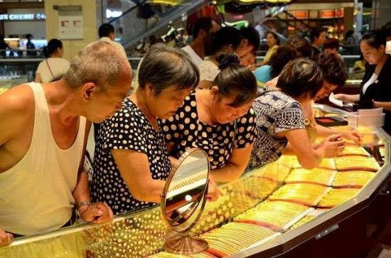 Bán 5 cây vàng, lãi đậm hơn nửa tỷ vẫn “mất ăn mất ngủ” - Ảnh 1. Bán 5 cây vàng, lãi đậm hơn nửa tỷ vẫn “mất ăn mất ngủ” - Ảnh 1.