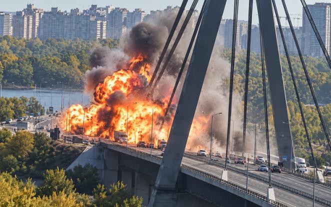 Cắt xuyên cầu “ngọt như dao”, vũ khí kỳ diệu của Nga gây xôn xao: Ukraine chưa từng thấy điều này trước đây