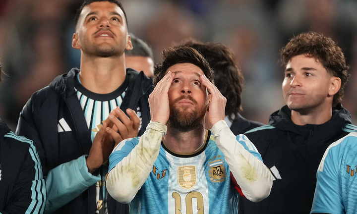 Messi chia tay đội tuyển Argentina , tri &acirc;n Diego Maradona v&agrave; h&agrave;nh tr&igrave;nh đ&aacute;ng nhớ - Ảnh 1.