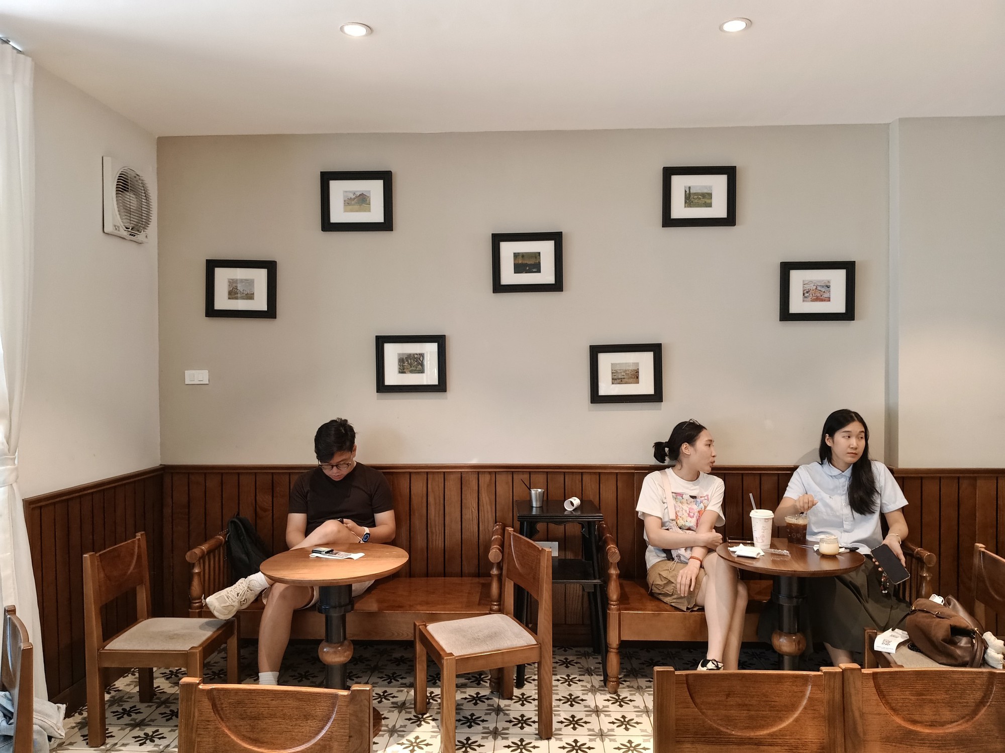 OPPO A7 Pro 5G chiếc Smartphone chụp selfie tuyệt đỉnh cho giới trẻ năm 2026 - Ảnh 15. OPPO A7 Pro 5G chiếc Smartphone chụp selfie tuyệt đỉnh cho giới trẻ năm 2026 - Ảnh 15.