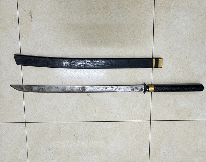 Thiếu ni&ecirc;n cướp t&agrave;i sản tại Bắc Ninh: Truy đuổi Bằng kiếm sau khi đ&ograve;i xe mượn - Ảnh 3.