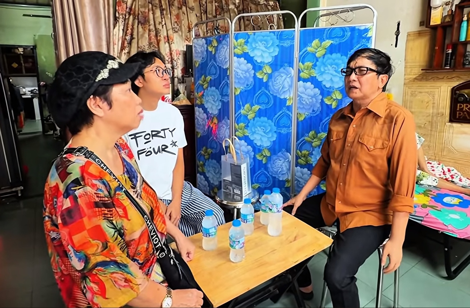 Người đàn ông SN 1972 mang ơn Đàm Vĩnh Hưng và câu chuyện cảm động Về nghị lực sống - Ảnh 1. Người đàn ông SN 1972 mang ơn Đàm Vĩnh Hưng và câu chuyện cảm động Về nghị lực sống - Ảnh 1.