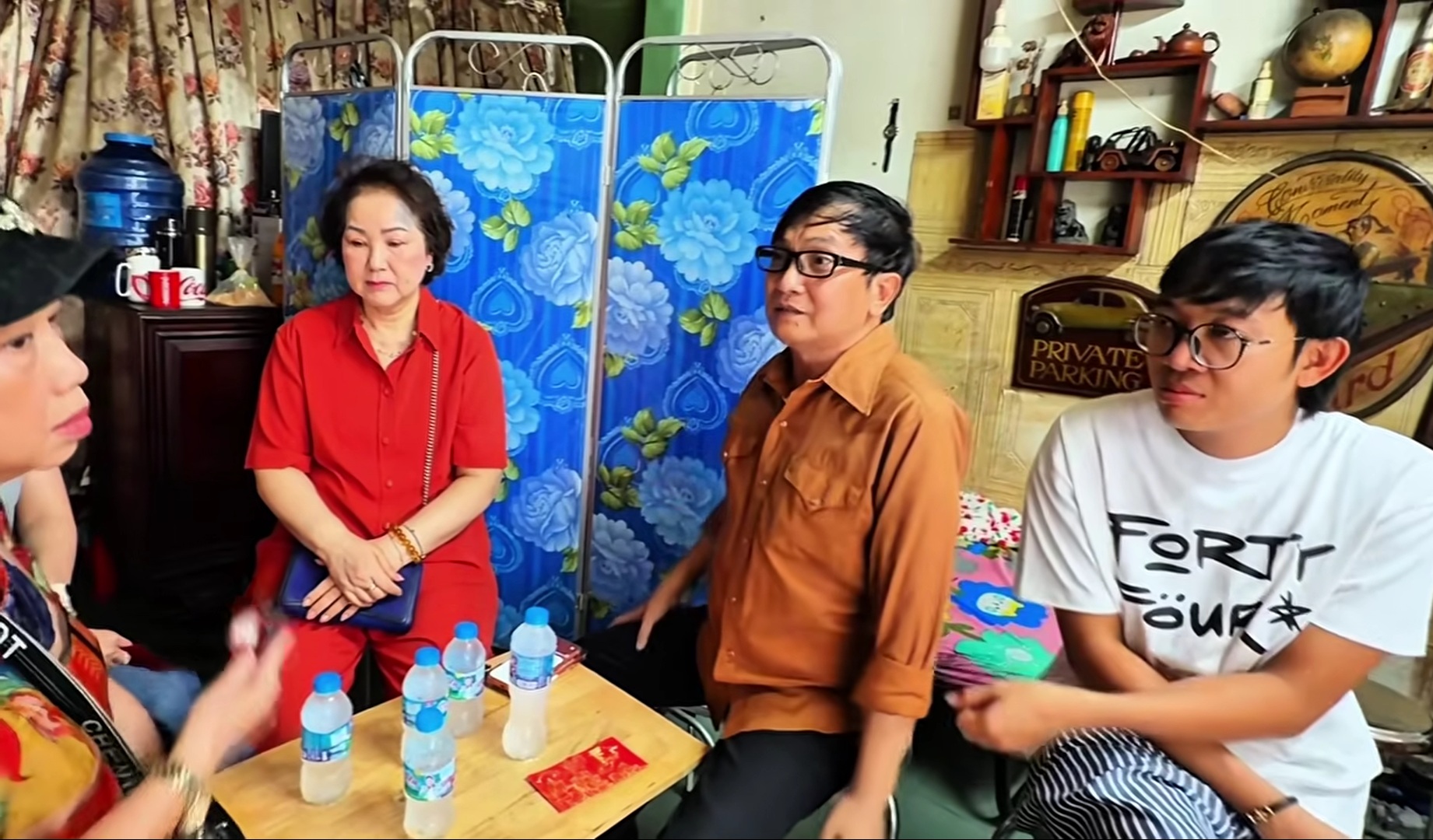 Người đàn ông SN 1972 mang ơn Đàm Vĩnh Hưng và câu chuyện cảm động Về nghị lực sống - Ảnh 2. Người đàn ông SN 1972 mang ơn Đàm Vĩnh Hưng và câu chuyện cảm động Về nghị lực sống - Ảnh 2.