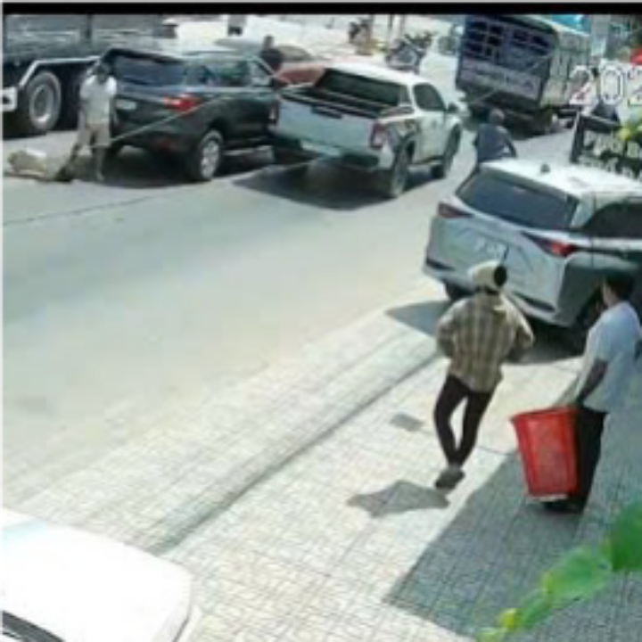 Bắt giữ t&agrave;i xế h&agrave;nh hung người đi đường khiến nạn nh&acirc;n tử vong ở T&acirc;y Ninh - Ảnh 1.
