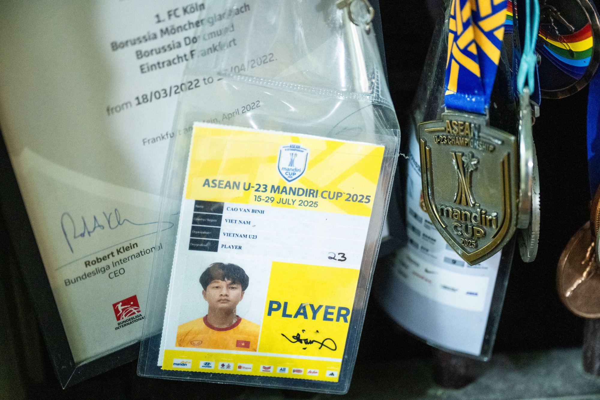 Về Nghệ An nghe chuyện chưa kể về thủ môn Cao Văn Bình: "Ai nghĩ nó là dân thể thao đâu, hiền quá"- Ảnh 4.