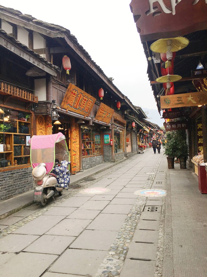 Kh&aacute;ch Việt bị giữ lại ở s&acirc;n bay Trung Quốc, phải mở tung vali để kiểm tra, nguy&ecirc;n nh&acirc;n từ một vật quen thuộc- Ảnh 2.