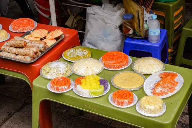 Gà luộc 1 triệu/con vẫn đổ xô mua - đây là khu chợ hot nhất Hà Nội hôm nay! - Ảnh 15.