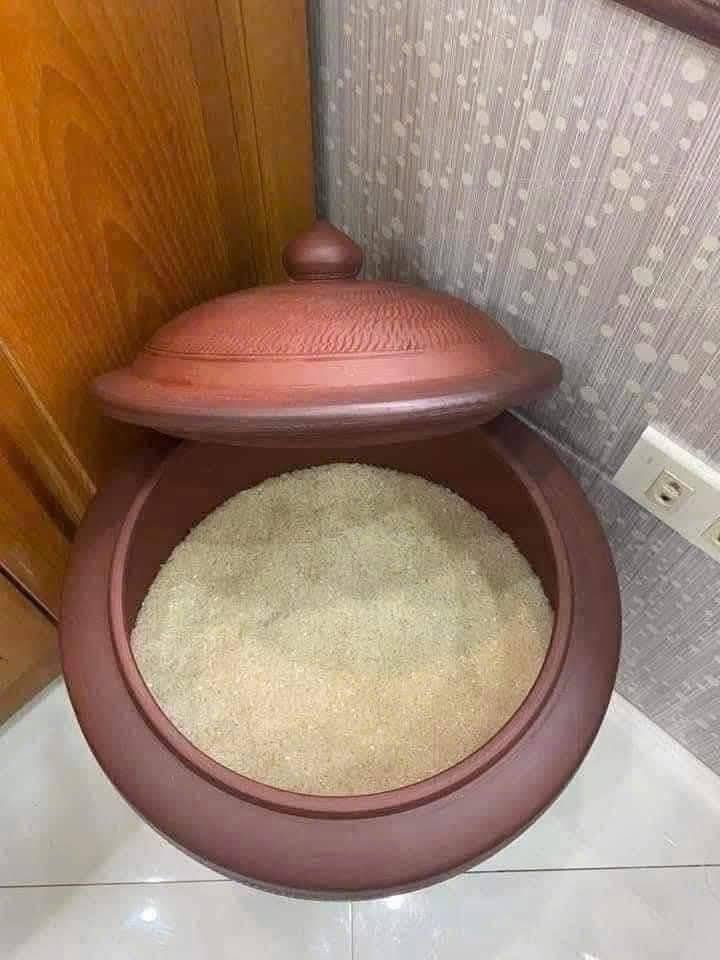 B&iacute; quyết phong thủy cho hũ gạo v&agrave; hũ muối gi&uacute;p t&agrave;i lộc tr&agrave;n đầy - Ảnh 1.