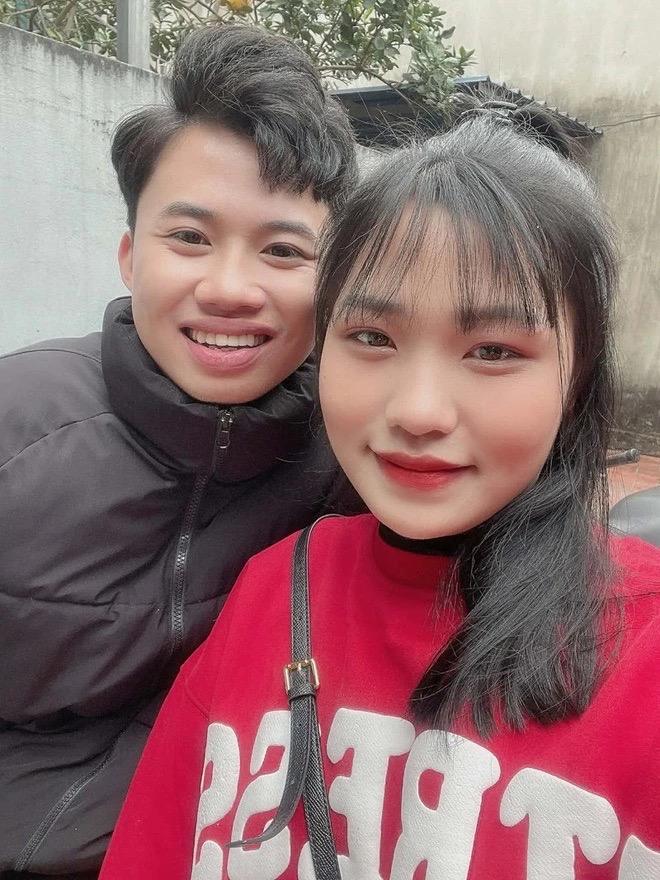 Đôi vợ chồng cứu cụ ông ngã xuống sông giữa ngày giá rét ở Hà Nội: Nạn nhân phải nhập viện phẫu thuật - Ảnh 1.