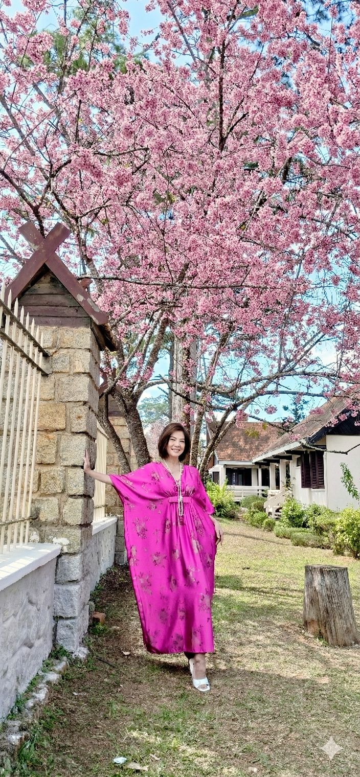 Cuộc sống tuổi 53 trẻ như 30 của nữ ca sĩ Việt nổi tiếng, 3 đời chồng, nhiều đ&agrave;n &ocirc;ng theo đuổi - Ảnh 3.