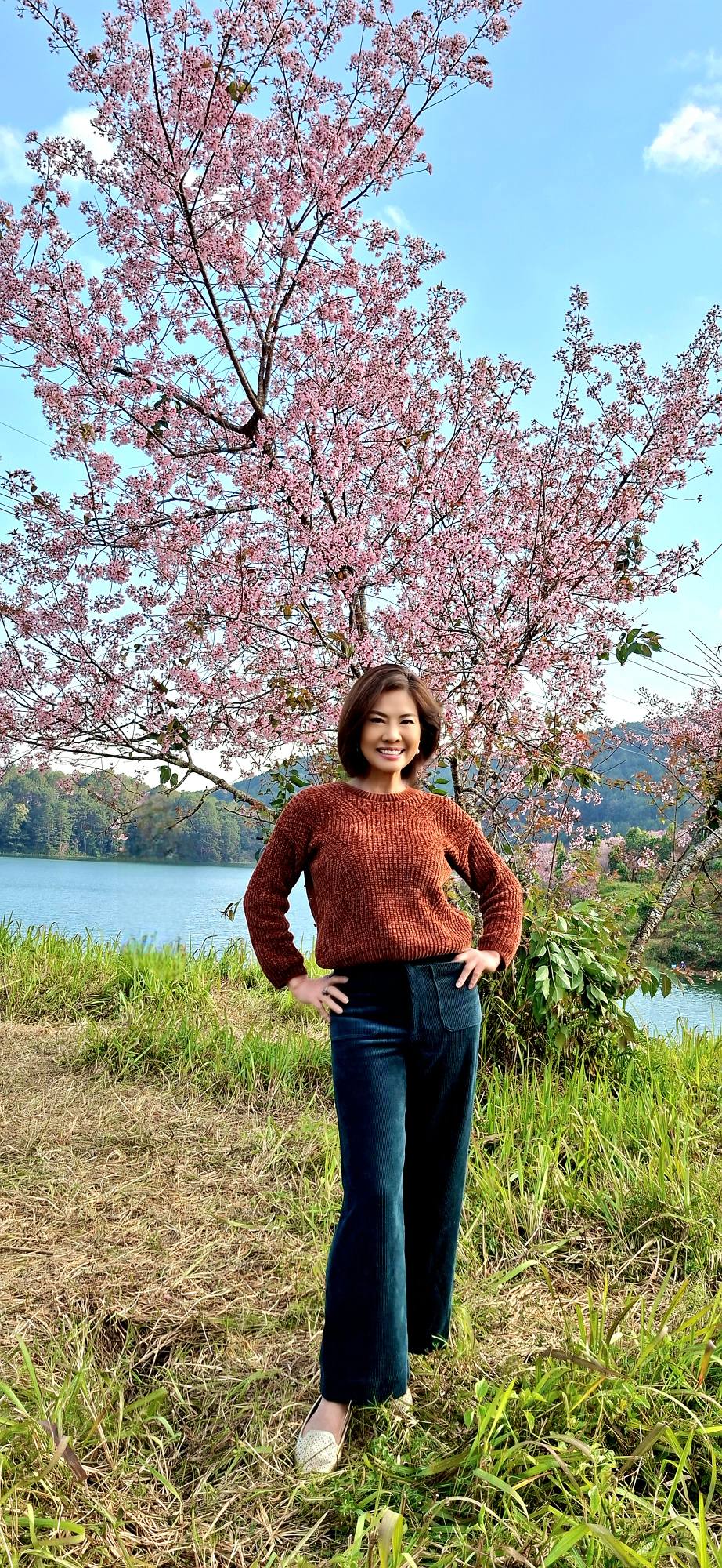 Cuộc sống tuổi 53 trẻ như 30 của nữ ca sĩ Việt nổi tiếng, 3 đời chồng, nhiều đ&agrave;n &ocirc;ng theo đuổi - Ảnh 4.