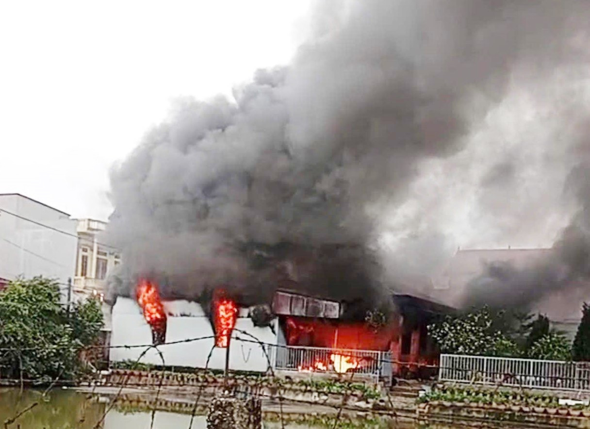 Cháy nhà tình thương nuôi trẻ khuyết tật tại nhà tình thương Hương La , Bắc Ninh - Ảnh 1.