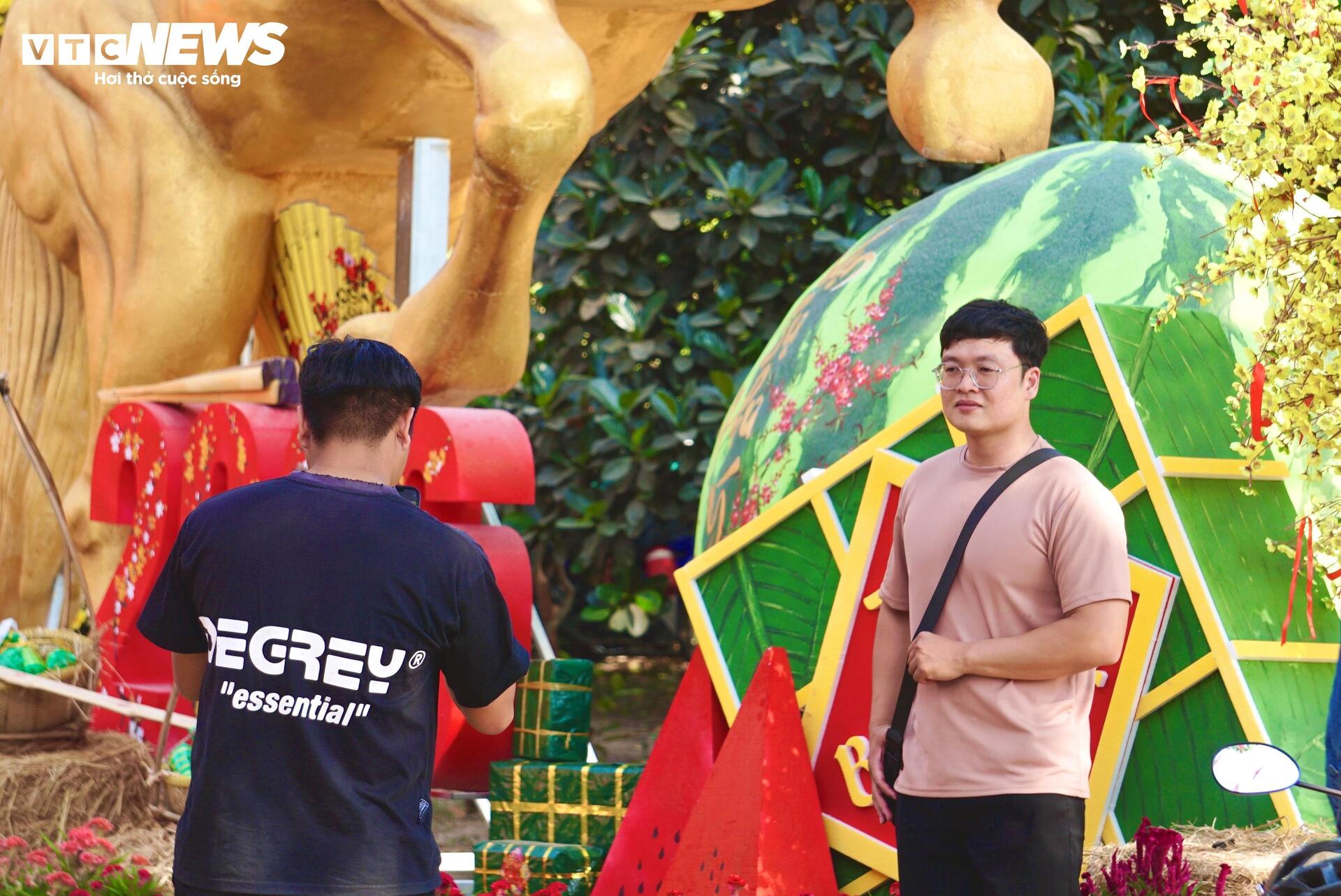 Nghệ nhân Nguyễn Minh Thuận ra mắt linh vật ngựa độc đáo dịp Tết 2026 - Ảnh 12.