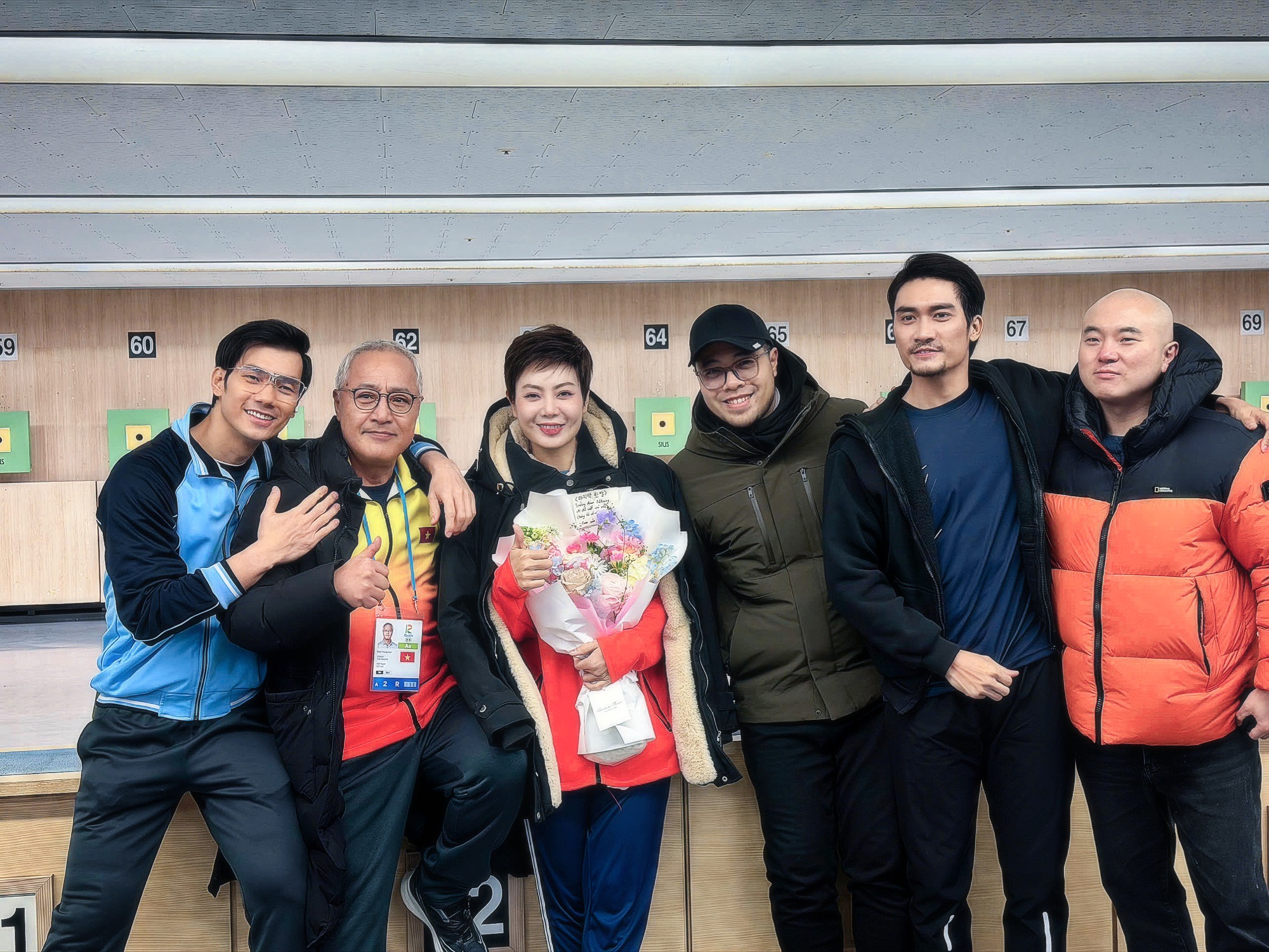 Đạo diễn Đinh Tuấn Vũ và dự án "Viên đạn cuối cùng" về huyền thoại bắn súng Việt Nam - Ảnh 3.