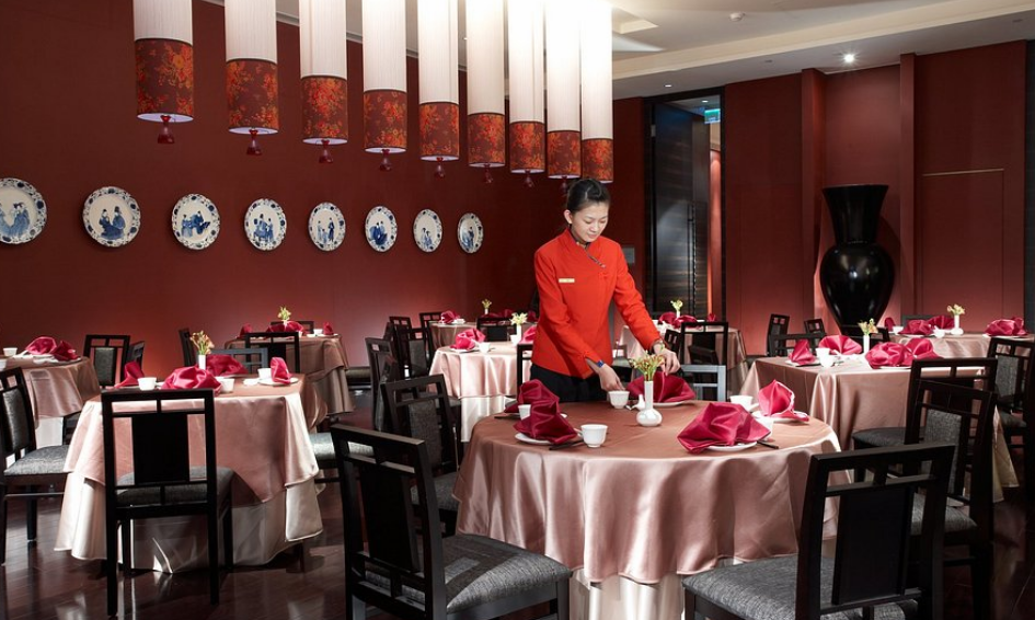 Gọi bạn gái ra trách móc giữa nhà hàng, tôi không ngờ người quản lý tiết lộ một sự thật khiến tôi hối hận tột cùng - Ảnh 1.