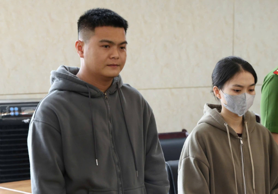 Triệt ph&aacute; đường d&acirc;y l&agrave;m giả rong biển &ldquo;đội lốt&rdquo; h&agrave;ng Việt ở Đ&agrave; Nẵng - Ảnh 2.