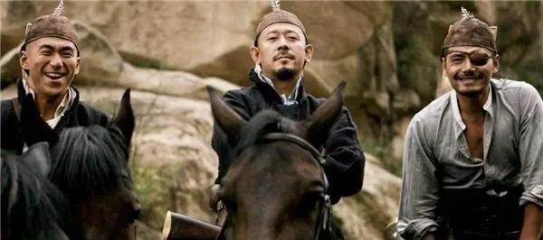 Sĩ tử thời xưa mang theo nhiều lộ ph&iacute; l&ecirc;n kinh m&agrave; thổ phỉ kh&ocirc;ng d&aacute;m cướp: V&igrave; thứ buộc tr&ecirc;n người họ - Ảnh 3.