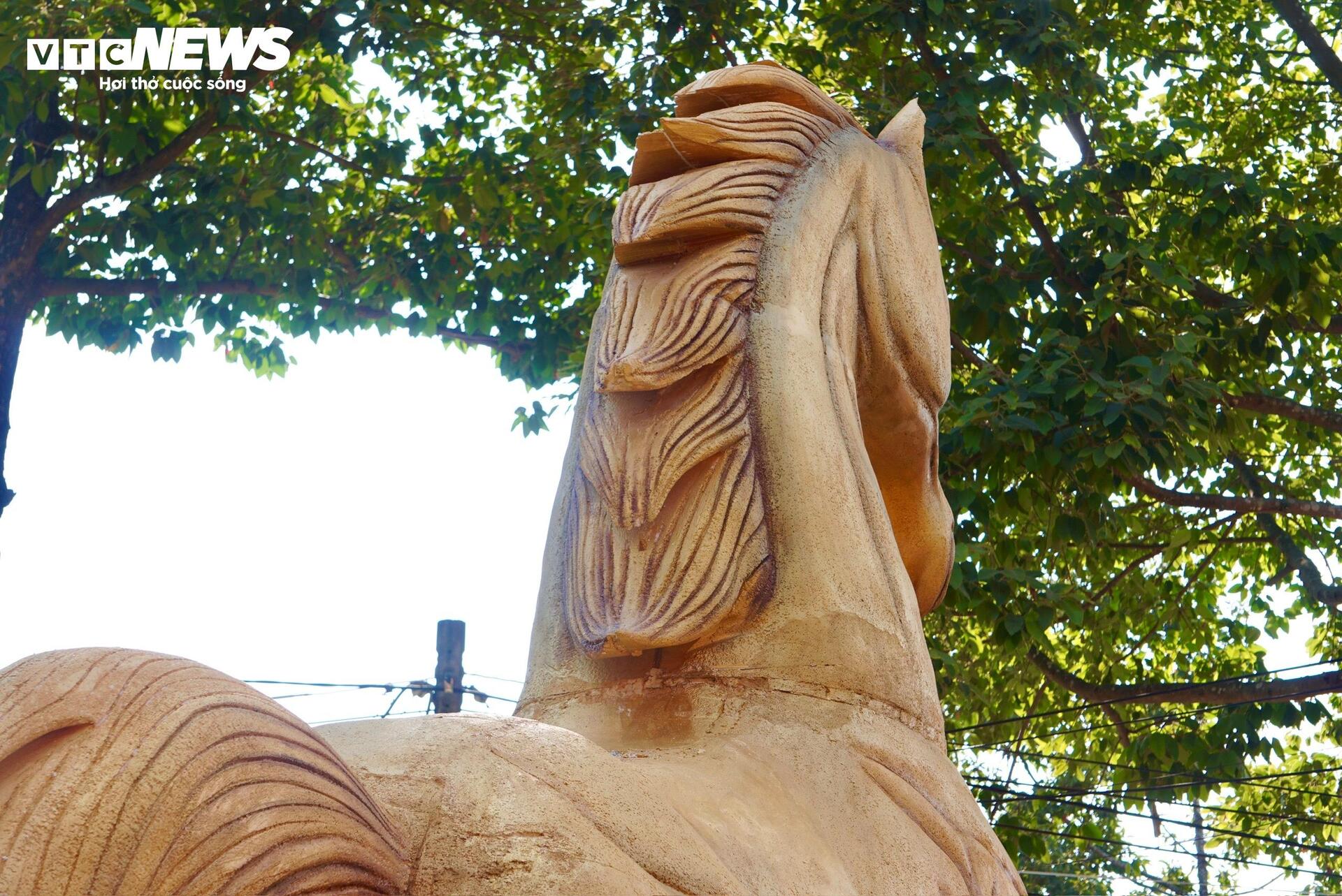 Nghệ nhân Nguyễn Minh Thuận ra mắt linh vật ngựa độc đáo dịp Tết 2026 - Ảnh 6.