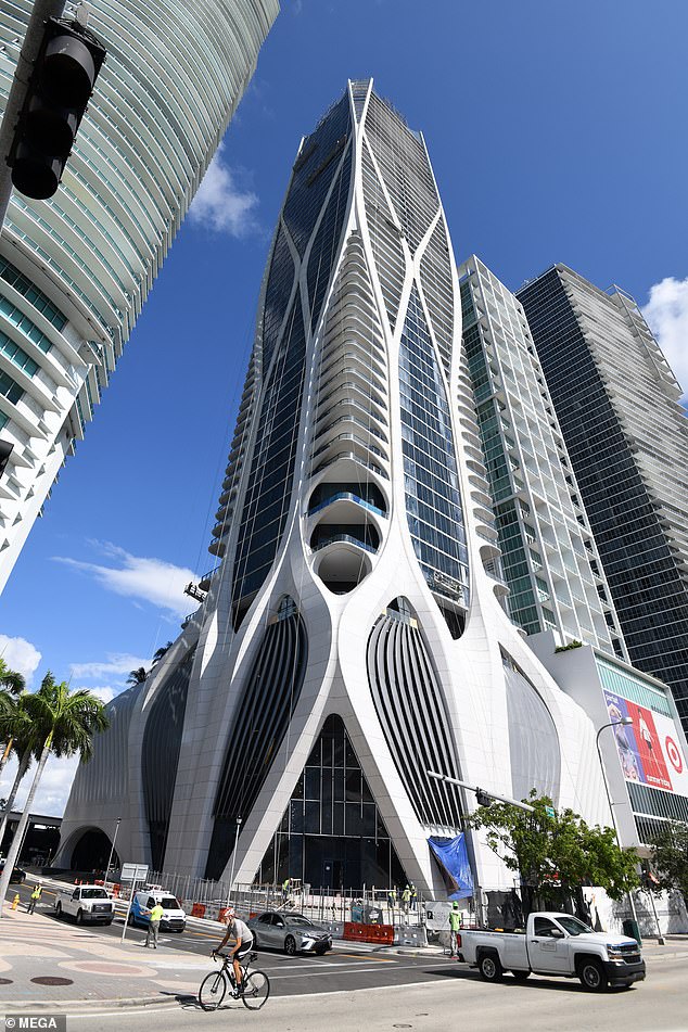 David Beckham bán penhouse 600 tỷ giữa lúc 