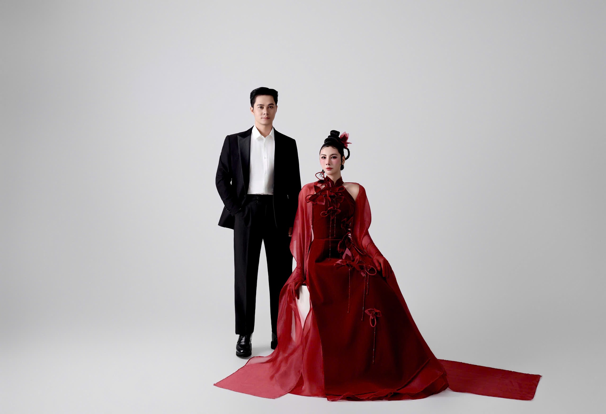 NTK Bely dịu dàng, nữ tính sau chuyển giới - Ảnh 7.